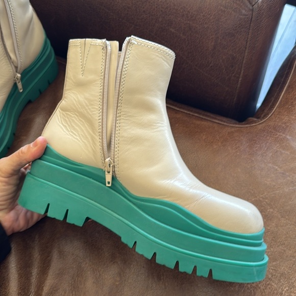 Jeffrey Campbell Women's Loading boots in  Cream and Green - Picture 6 of 8